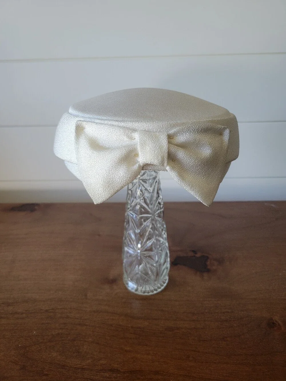 Vintage Ivory Pillbox Hat with Bow Cream Bridal Wedding Church Fascinator